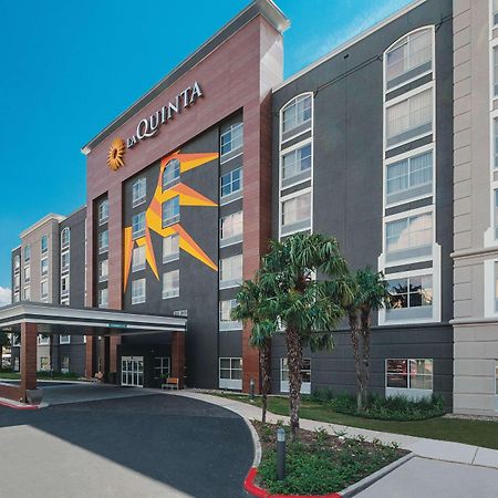 La Quinta Inn & Suites By Wyndham San Antonio Downtown Exterior photo